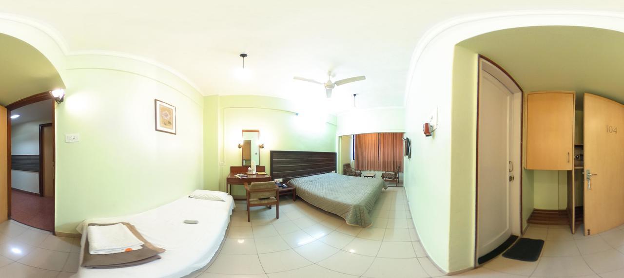 Hotel Raviraj Pune Exterior foto